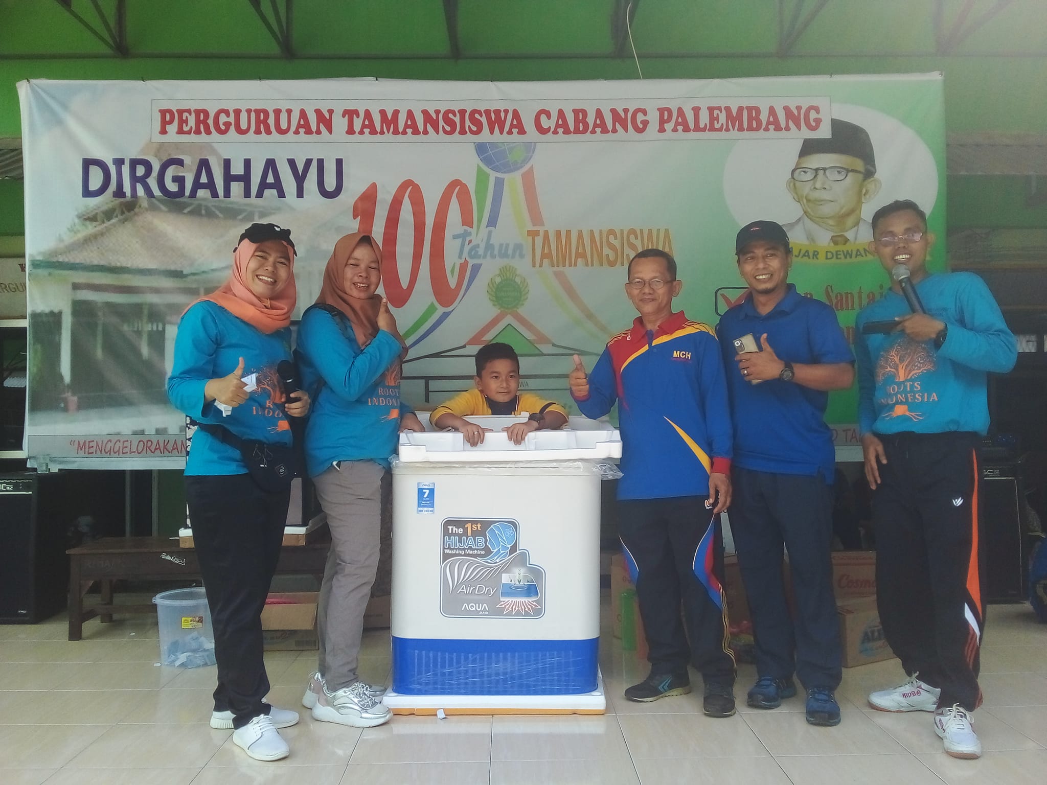 Jalan Santai Peringatan HUT 100 Tahun Tamansiswa Perguruan Tamansiswa Cabang Palembang.