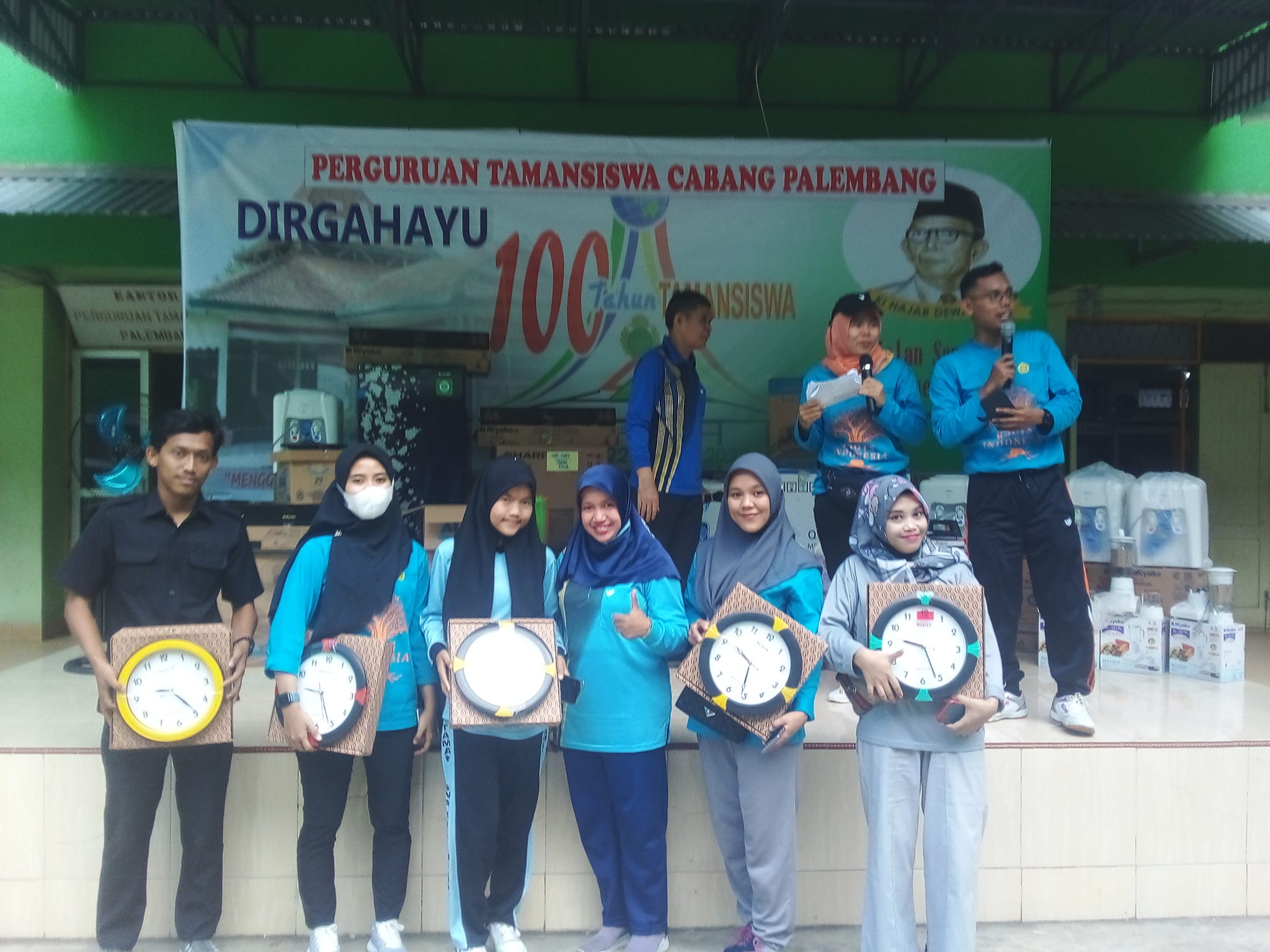 Jalan Santai Peringatan HUT 100 Tahun Tamansiswa Perguruan Tamansiswa Cabang Palembang.